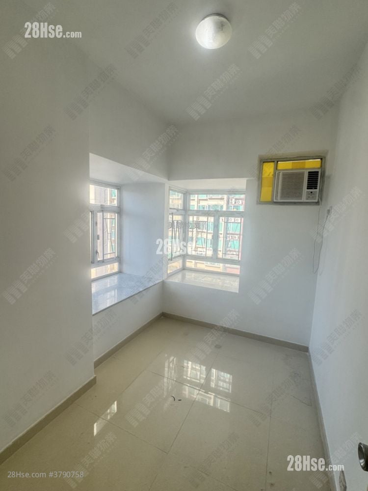 Po Sing Centre Sell 2 Bedrooms , 1 Bathroom 362 ft²