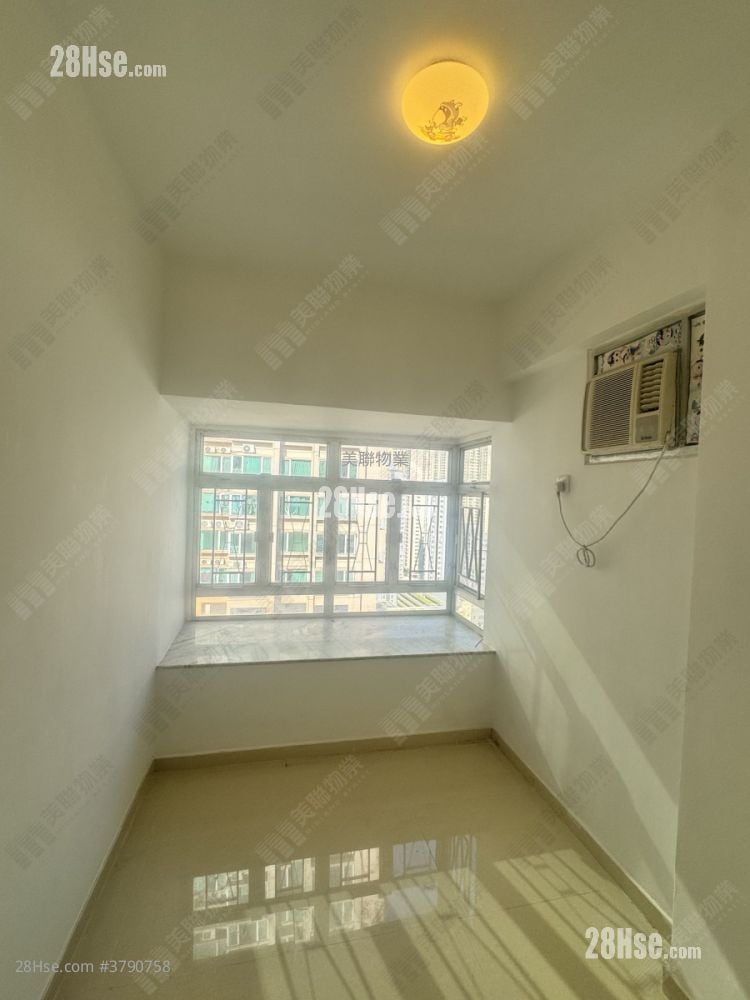 Po Sing Centre Sell 2 Bedrooms , 1 Bathroom 362 ft²