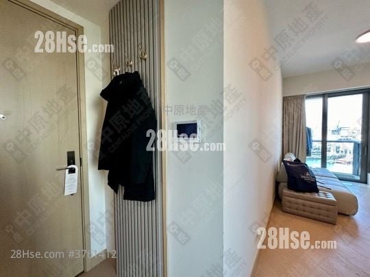 living room: Grand Victoria Sell 2 Bedrooms , 1 Bathroom 597 ft²