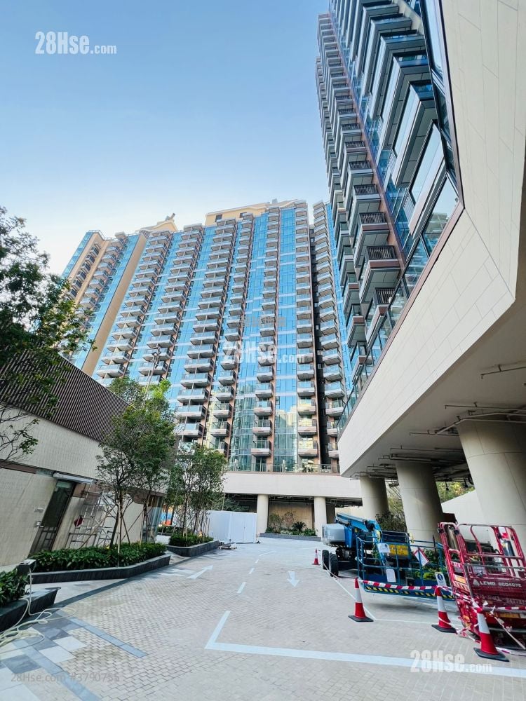 Gold Coast Bay Sell 1 Bedroom , 1 Bathroom 306 ft²