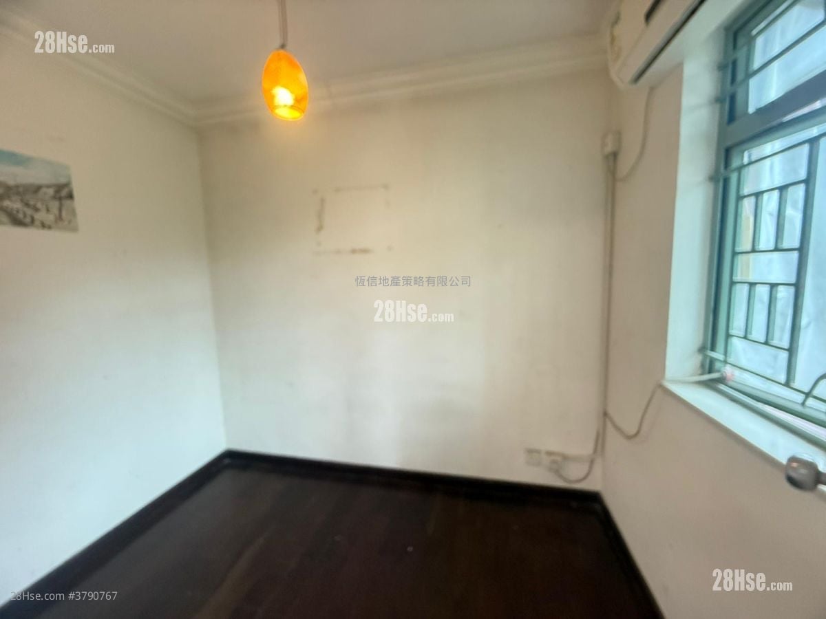 Village Sell 630 ft²