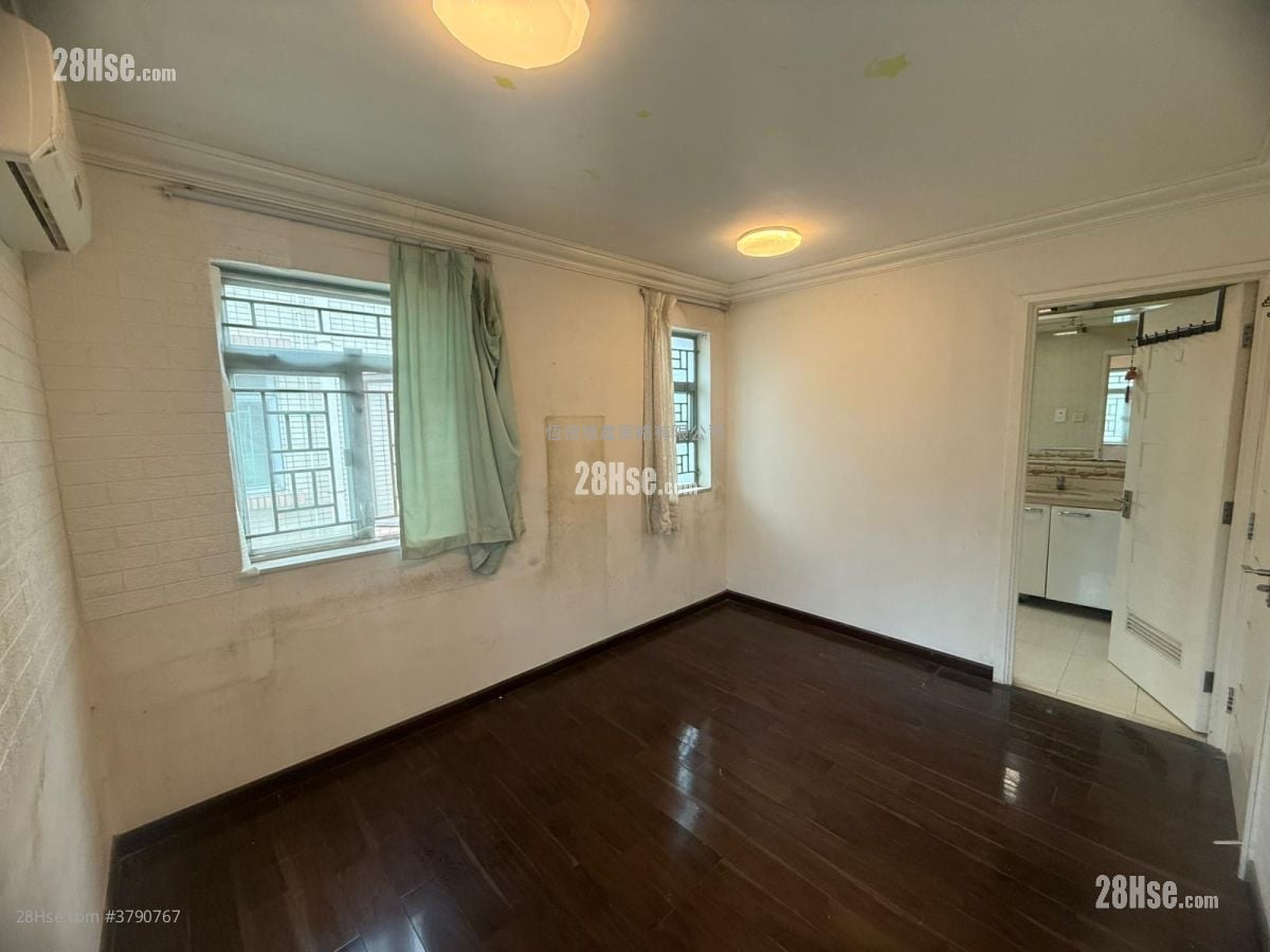 Village Sell 630 ft²