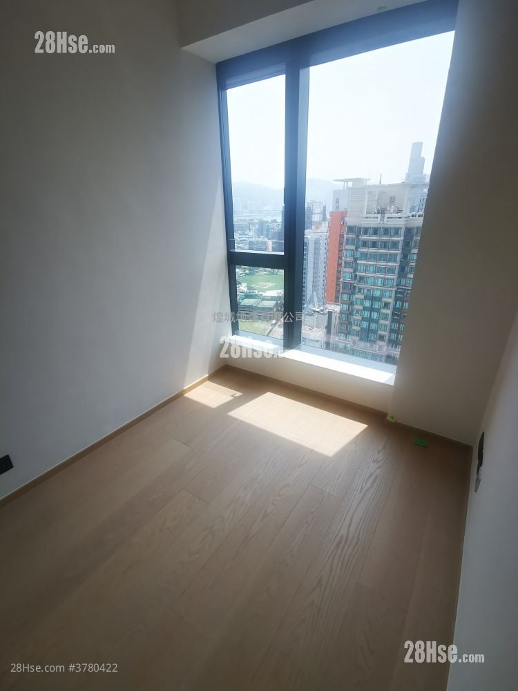 Topside Residence Rental 2 Bedrooms , 1 Bathroom 385 ft²