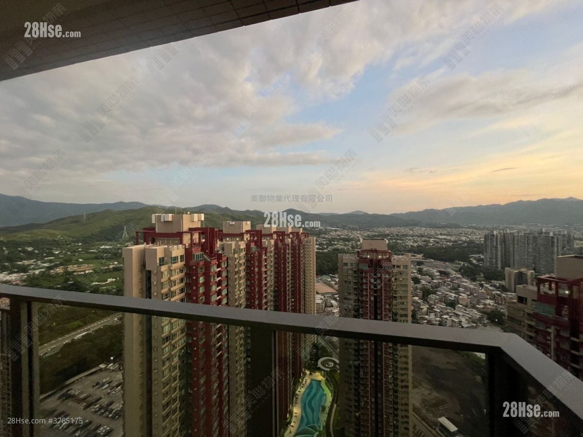 Yoho Midtown Sell 3 Bedrooms , 2 Bathrooms 880 ft²