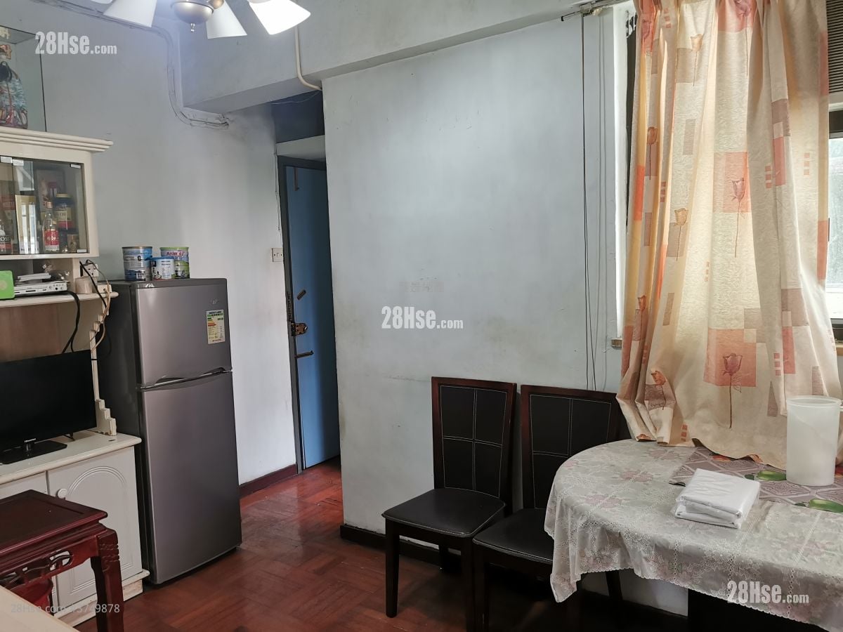 葵景大廈 售盤 2 房 , 1 浴室 358 平方呎