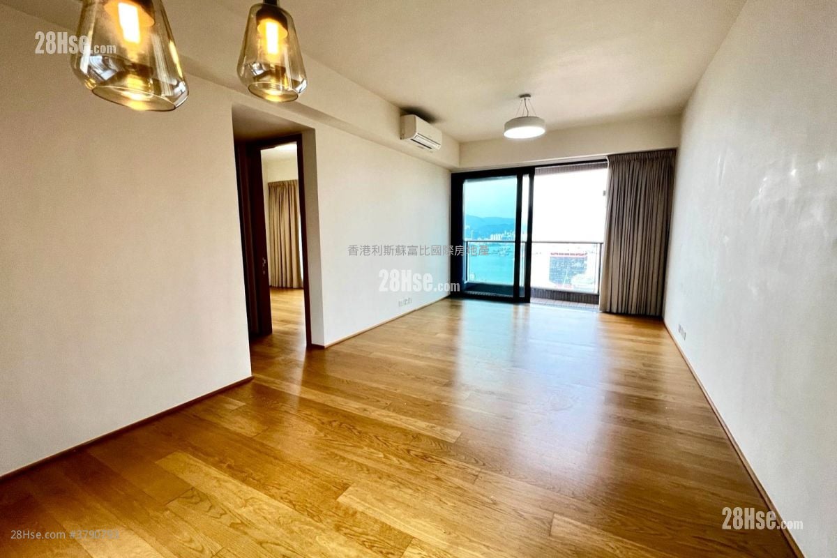 Alassio Rental 2 Bedrooms , 2 Bathrooms 1,010 ft²