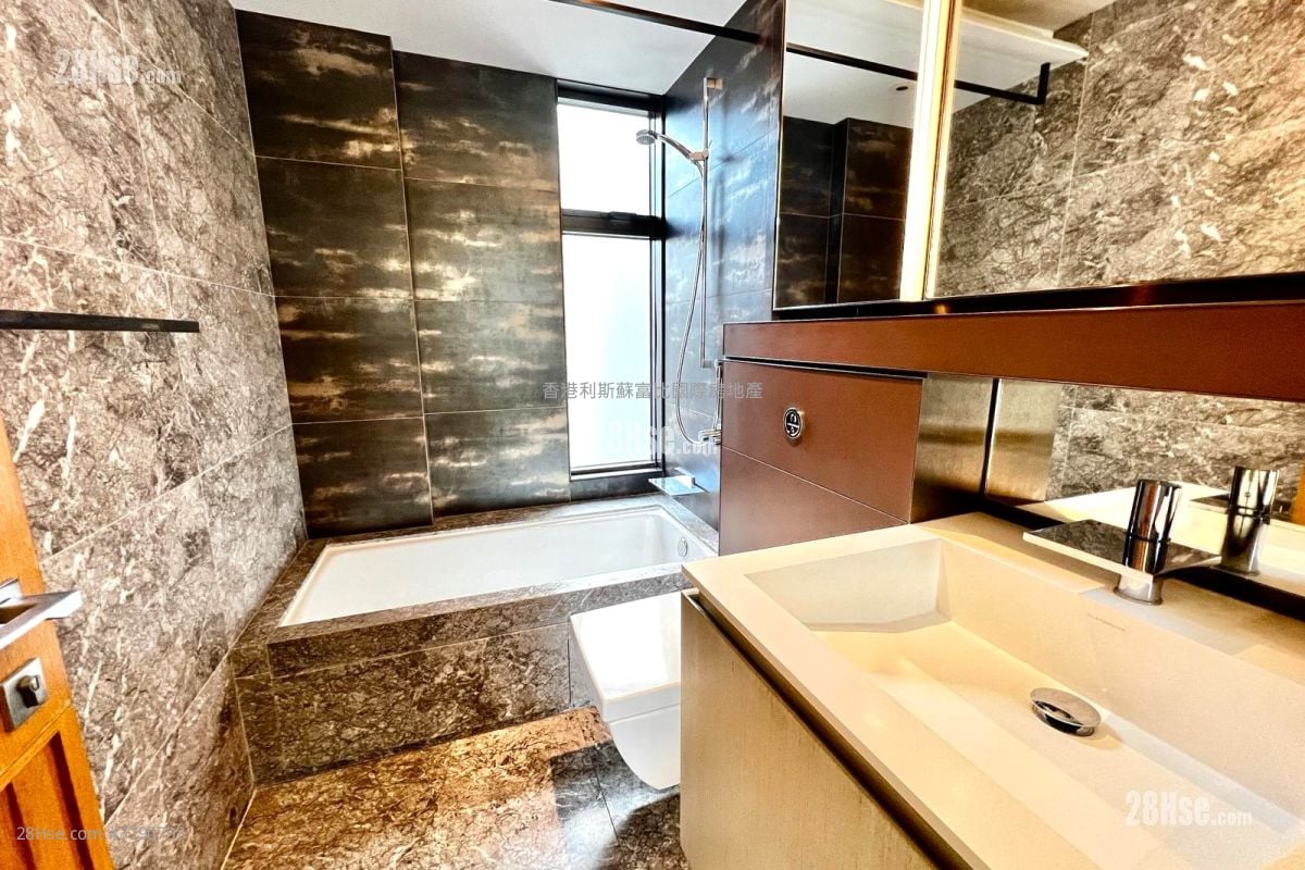 Alassio Rental 2 Bedrooms , 2 Bathrooms 1,010 ft²