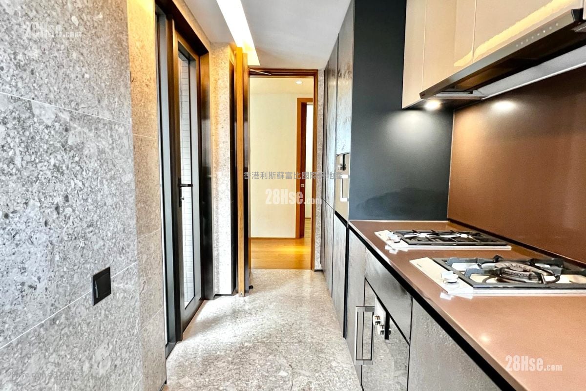 Alassio Rental 2 Bedrooms , 2 Bathrooms 1,010 ft²