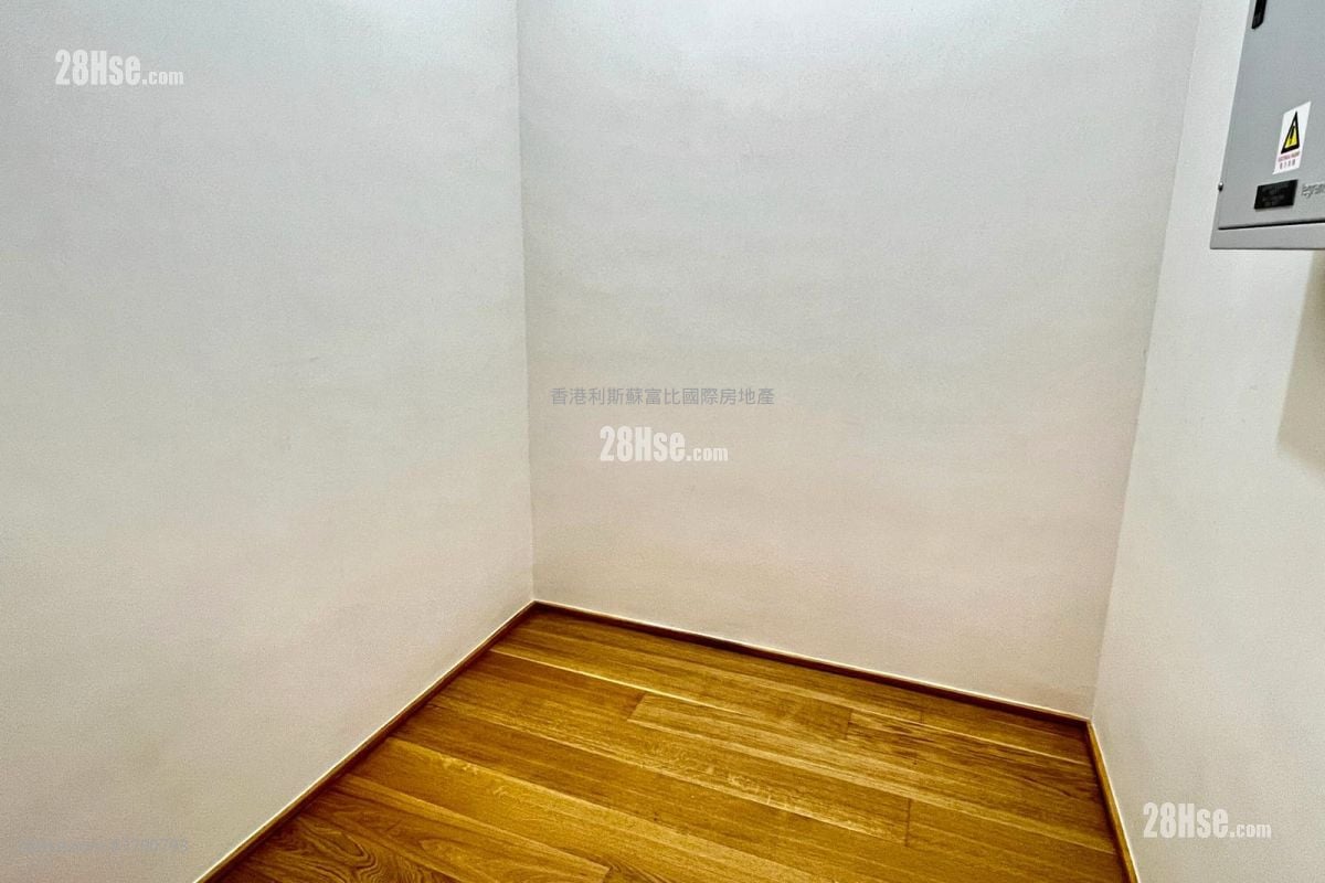 Alassio Rental 2 Bedrooms , 2 Bathrooms 1,010 ft²