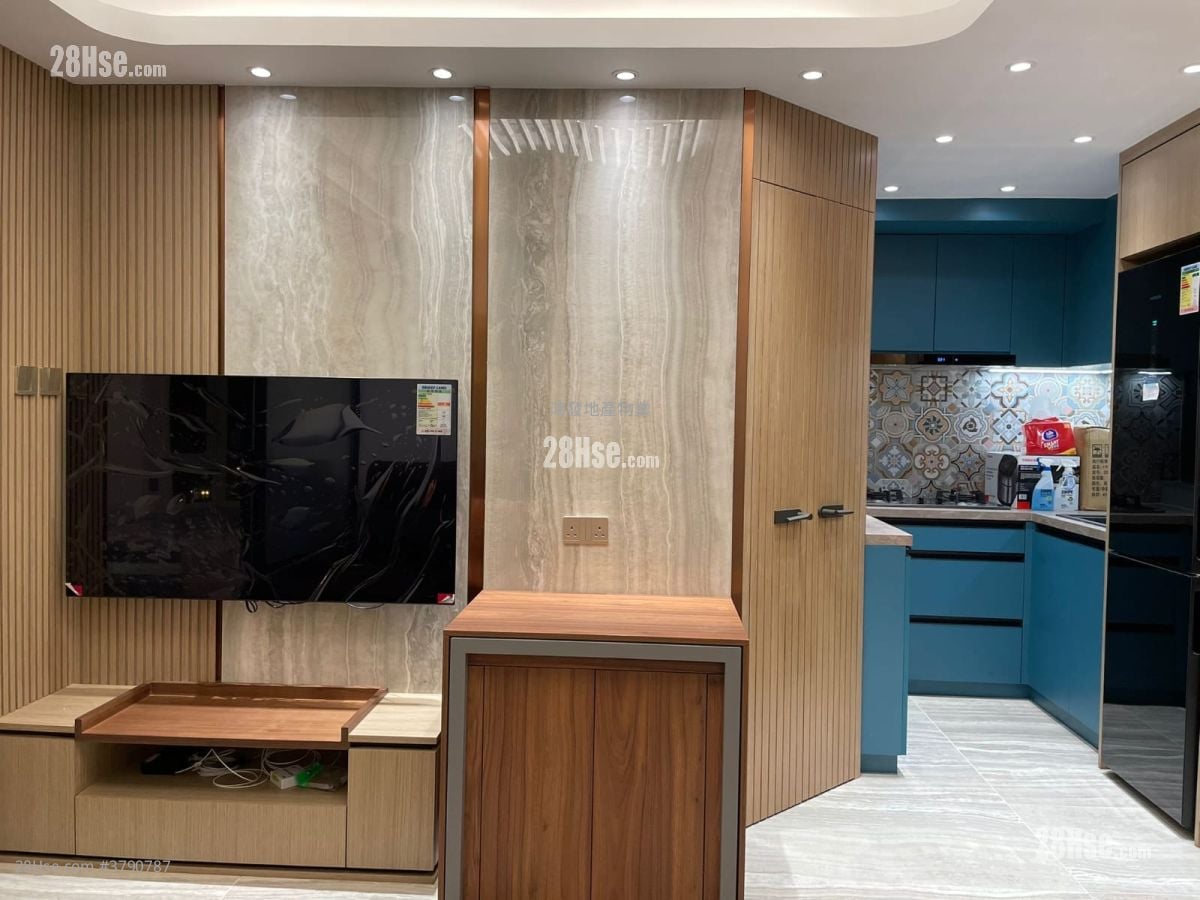 Mayfair Gardens Sell 2 Bedrooms , 1 Bathroom 360 ft²