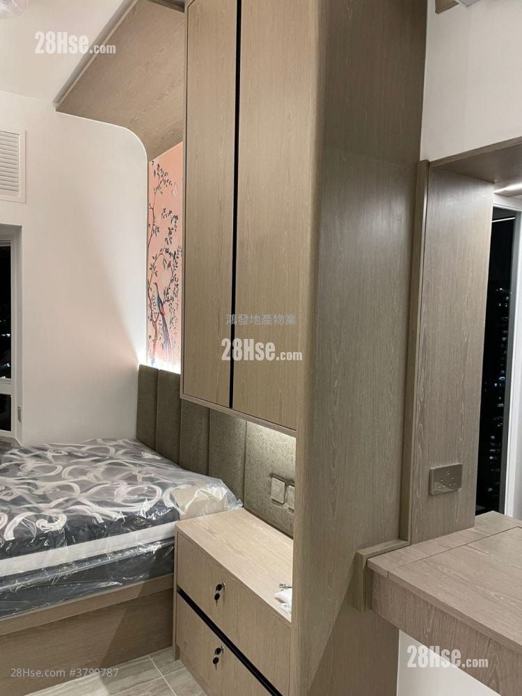 Mayfair Gardens Sell 2 Bedrooms , 1 Bathroom 360 ft²