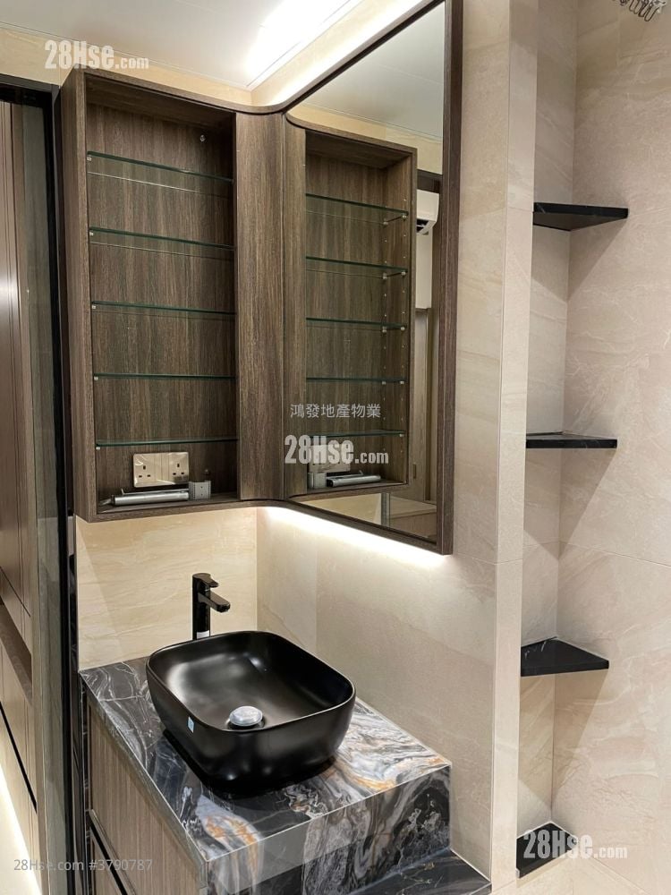 Mayfair Gardens Sell 2 Bedrooms , 1 Bathroom 360 ft²