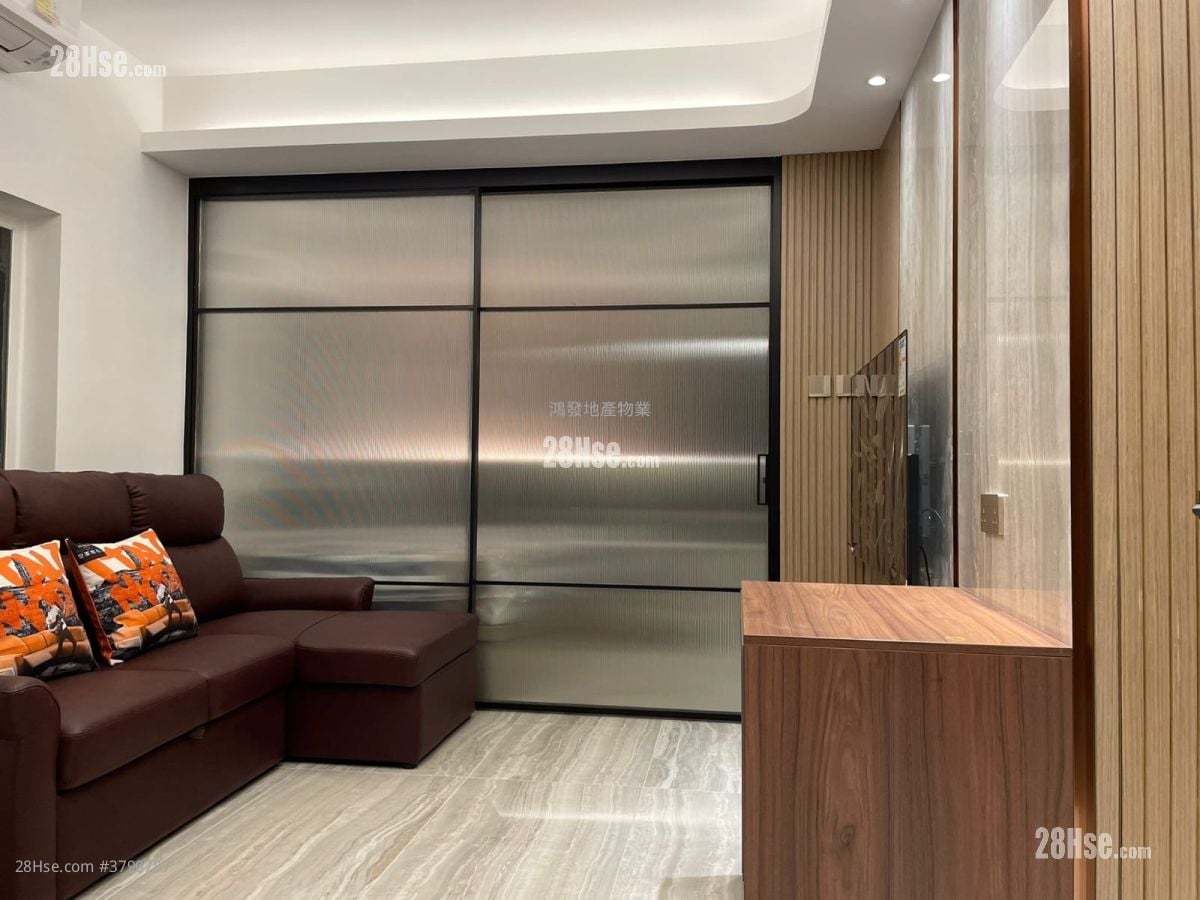 Mayfair Gardens Sell 2 Bedrooms , 1 Bathroom 360 ft²