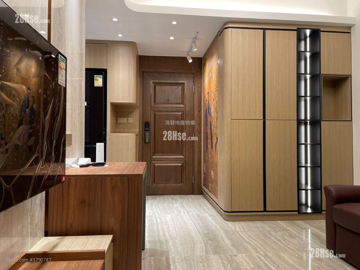 Mayfair Gardens Sell 2 Bedrooms , 1 Bathroom 360 ft²