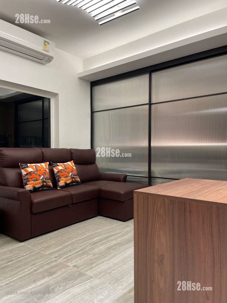 Mayfair Gardens Sell 2 Bedrooms , 1 Bathroom 360 ft²