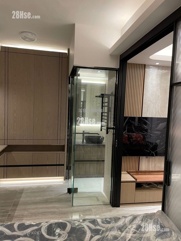 Mayfair Gardens Sell 2 Bedrooms , 1 Bathroom 360 ft²