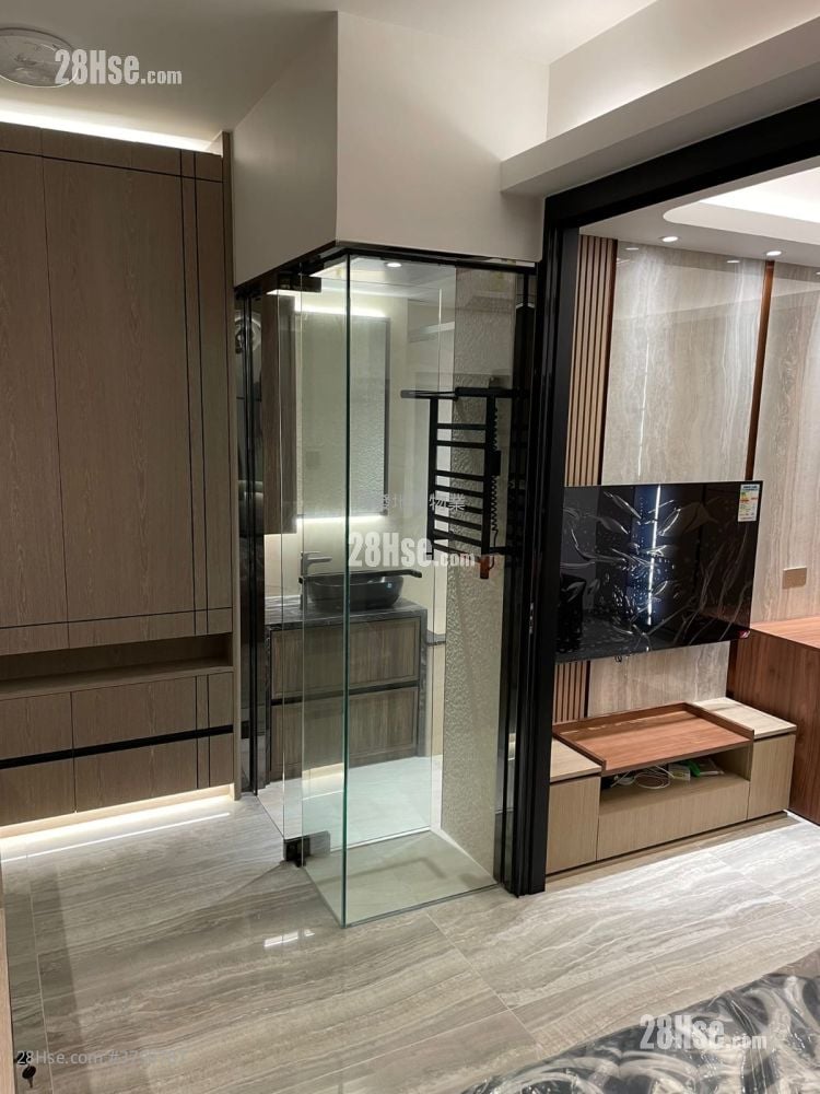 Mayfair Gardens Sell 2 Bedrooms , 1 Bathroom 360 ft²