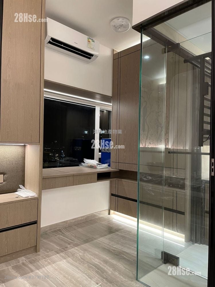 Mayfair Gardens Sell 2 Bedrooms , 1 Bathroom 360 ft²