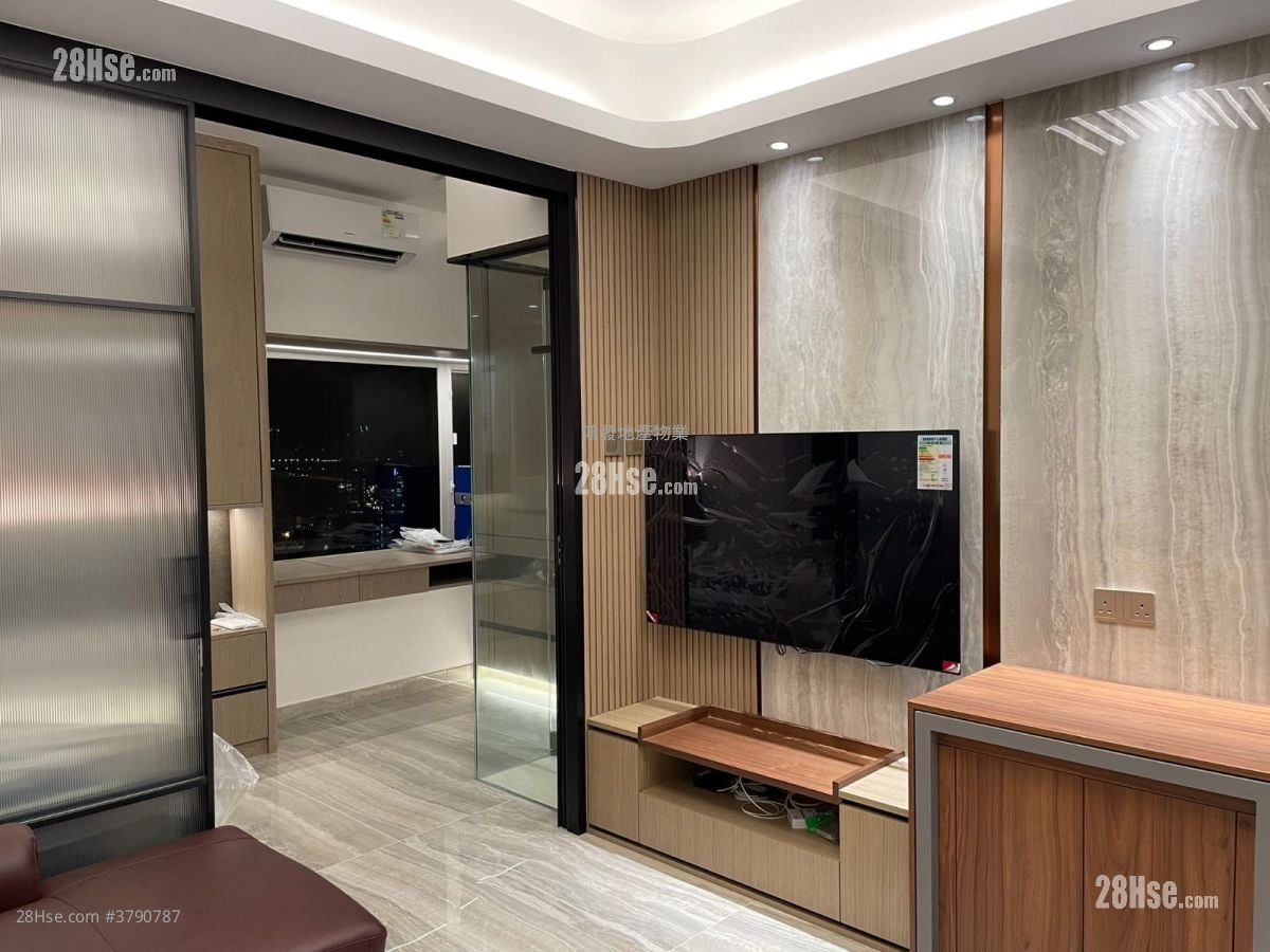 Mayfair Gardens Sell 2 Bedrooms , 1 Bathroom 360 ft²