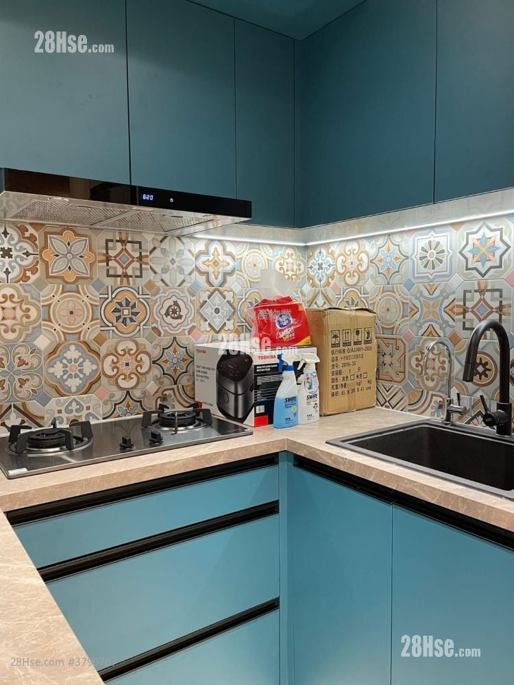 Mayfair Gardens Sell 2 Bedrooms , 1 Bathroom 360 ft²