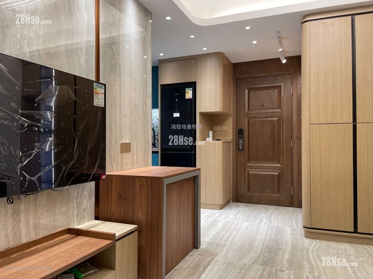 Mayfair Gardens Sell 2 Bedrooms , 1 Bathroom 360 ft²