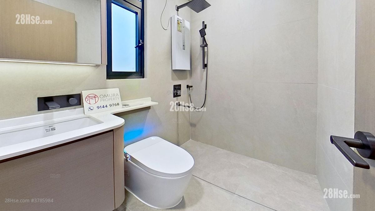 浴室: 日月大厦 租盘 3 房 , 2 浴室 985 平方尺