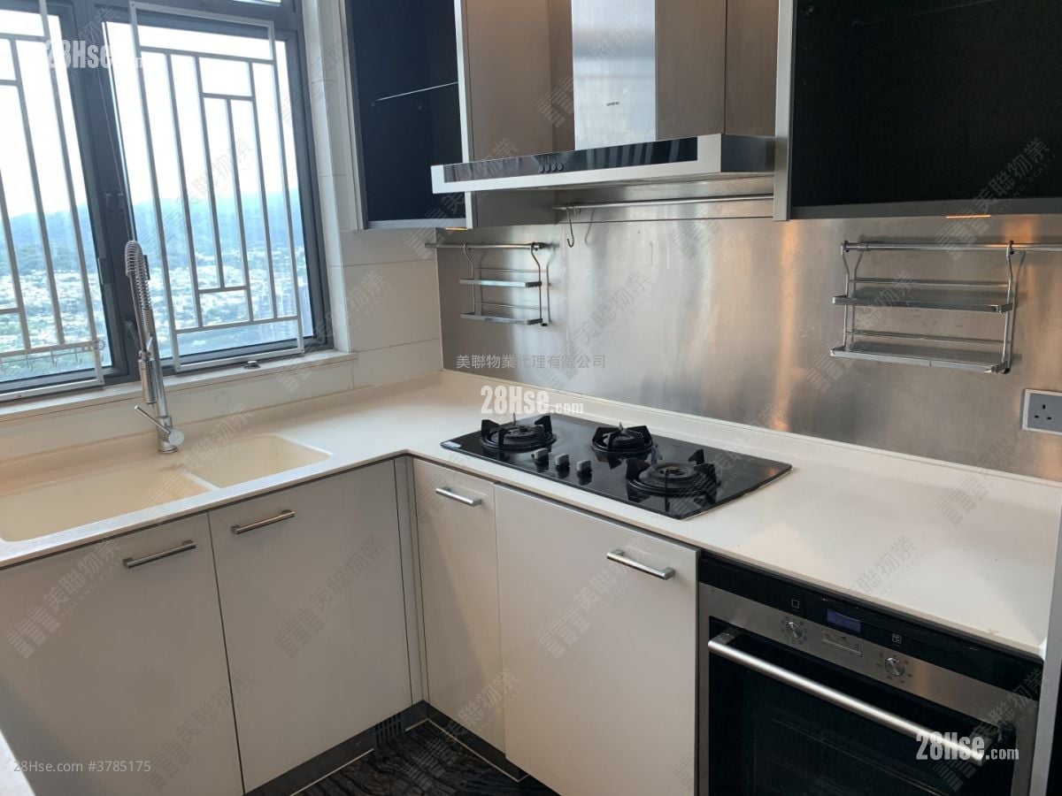 Yoho Midtown Sell 3 Bedrooms , 2 Bathrooms 880 ft²