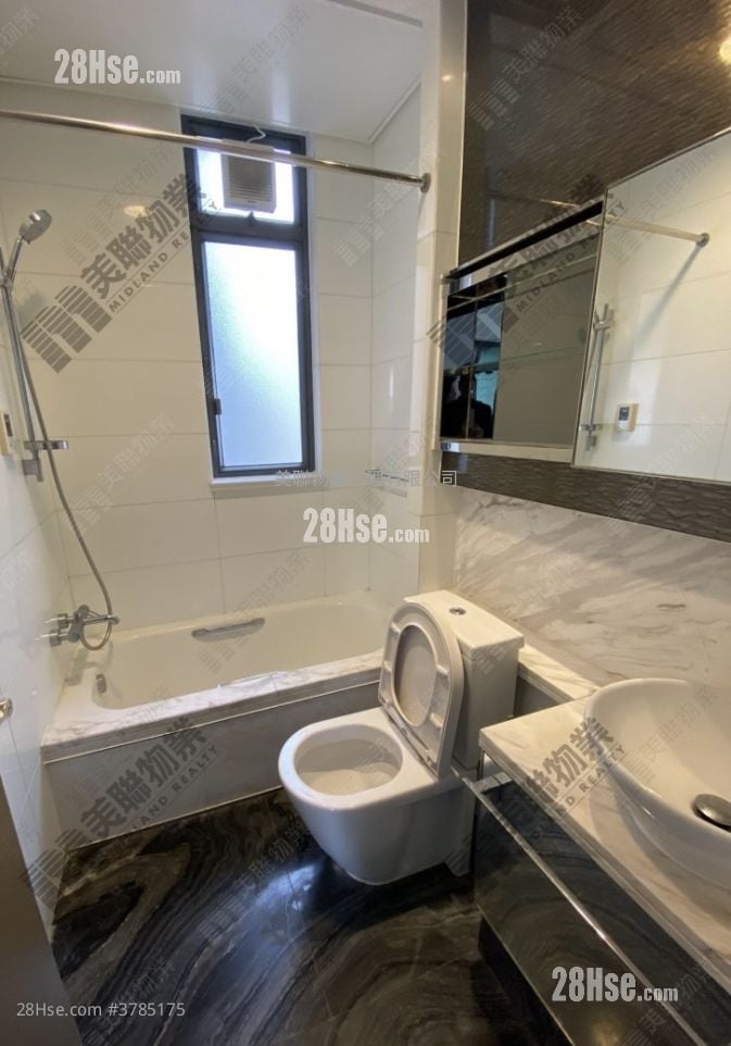 Yoho Midtown Sell 3 Bedrooms , 2 Bathrooms 880 ft²