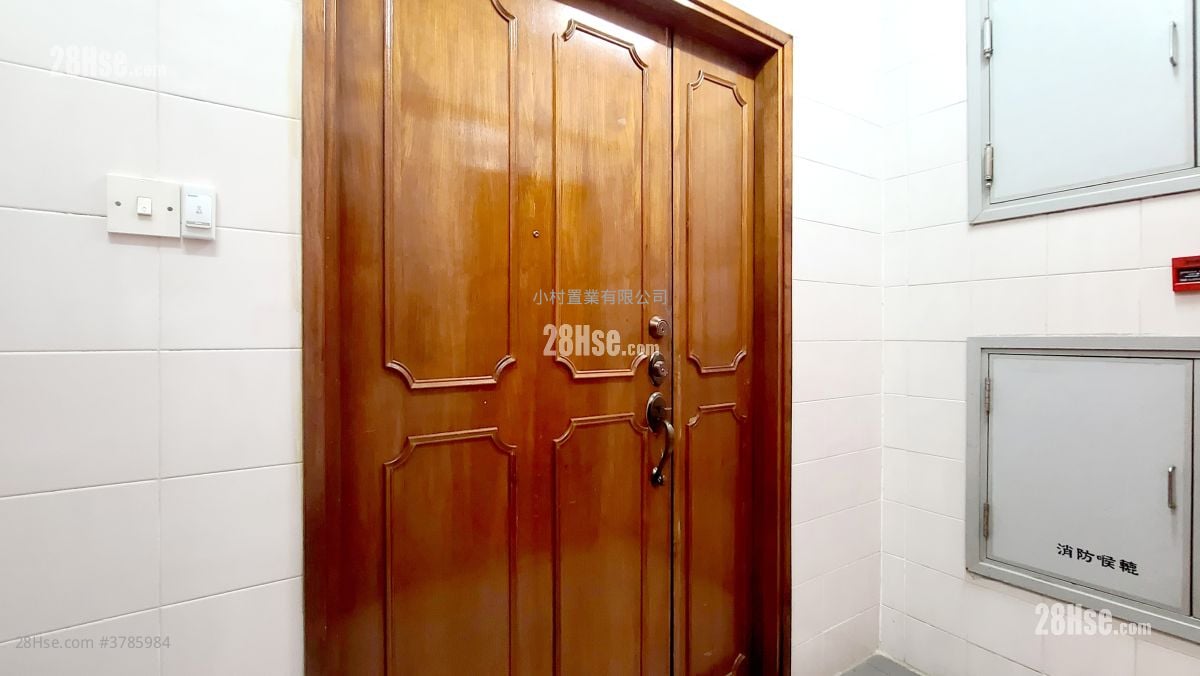 其它: 日月大厦 租盘 3 房 , 2 浴室 985 平方尺