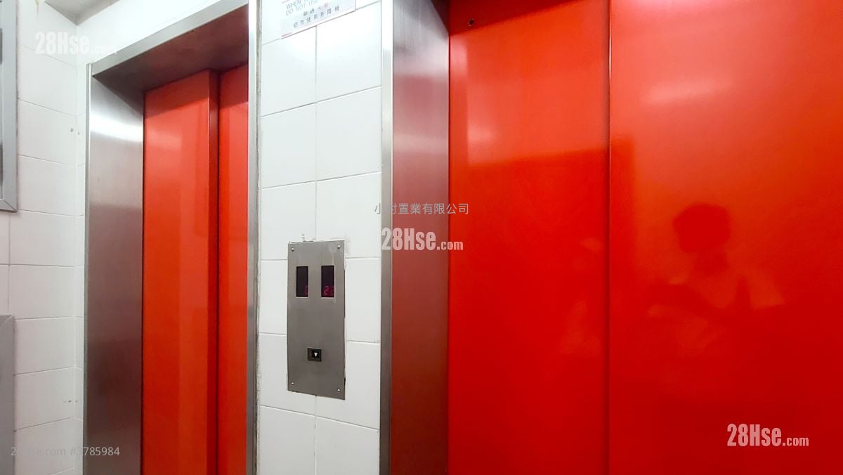 其它: 日月大厦 租盘 3 房 , 2 浴室 985 平方尺