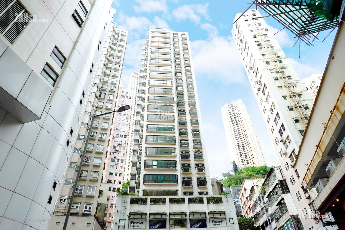 大厦外观: 日月大厦 租盘 3 房 , 2 浴室 985 平方尺