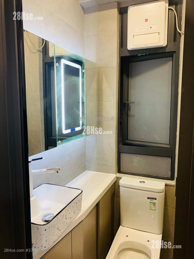 Pau Chung Building Rental 2 Bedrooms , 1 Bathroom 330 ft²