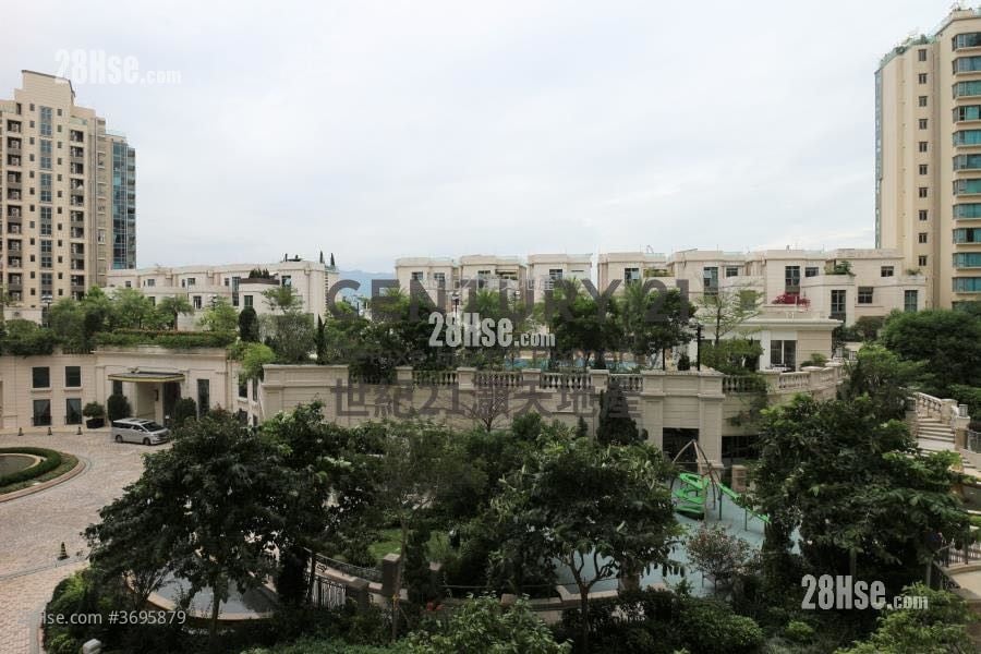 Mayfair By The Sea Rental 4 Bedrooms , 3 Bathrooms 1,400 ft²