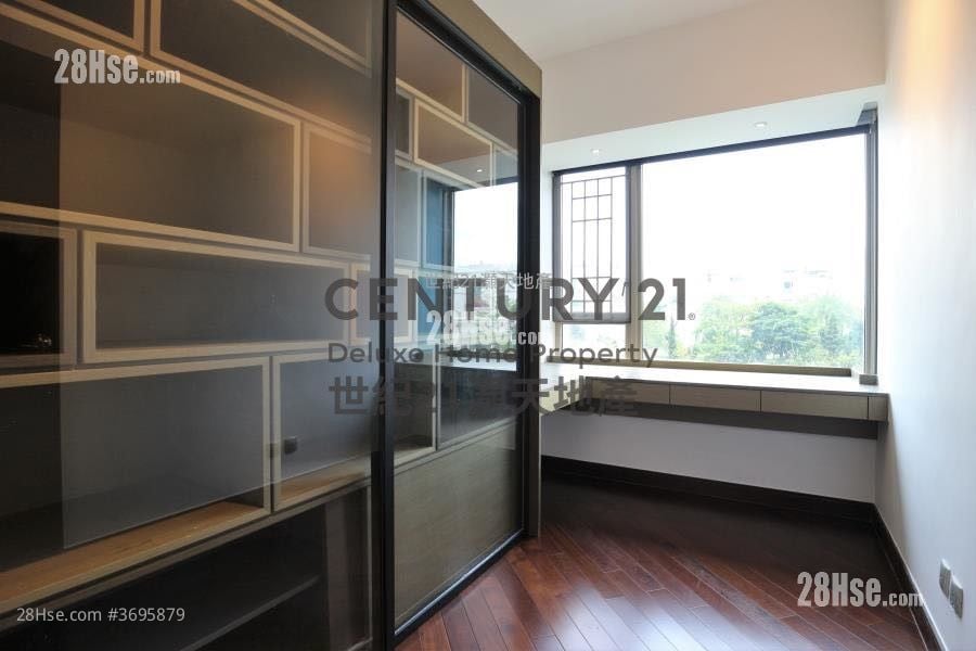 Mayfair By The Sea Rental 4 Bedrooms , 3 Bathrooms 1,400 ft²