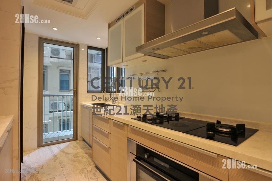 Mayfair By The Sea Rental 4 Bedrooms , 3 Bathrooms 1,400 ft²