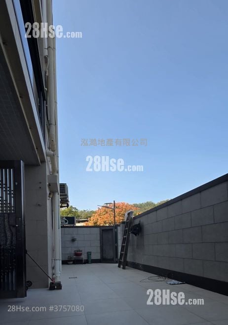 Village Sell 3 Bedrooms , 2 Bathrooms 700 ft²