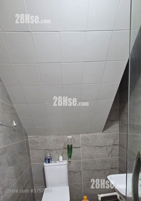 Village Sell 3 Bedrooms , 2 Bathrooms 700 ft²