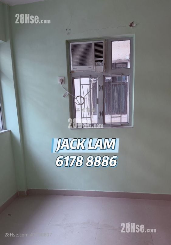 Man Ying Building Sell 3 Bedrooms , 1 Bathroom 665 ft²