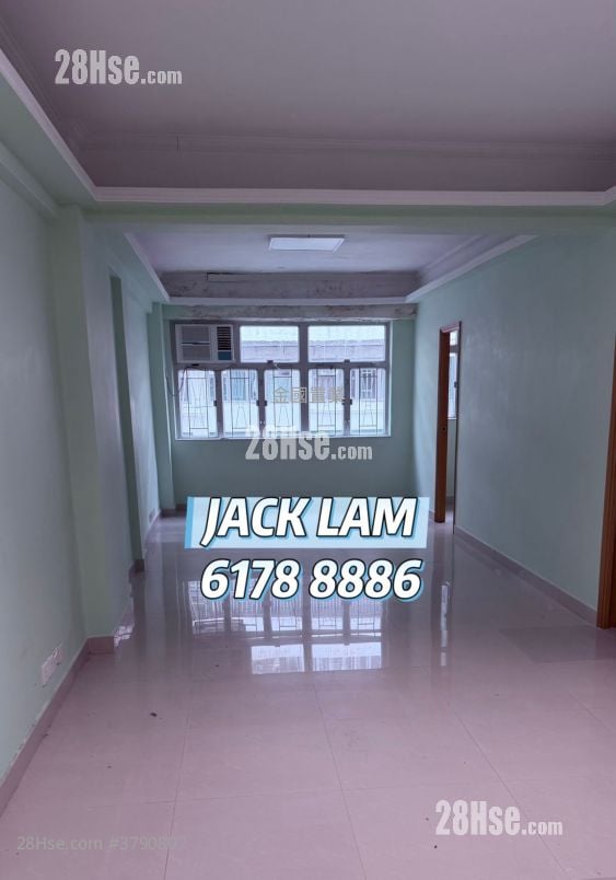 Man Ying Building Sell 3 Bedrooms , 1 Bathroom 665 ft²