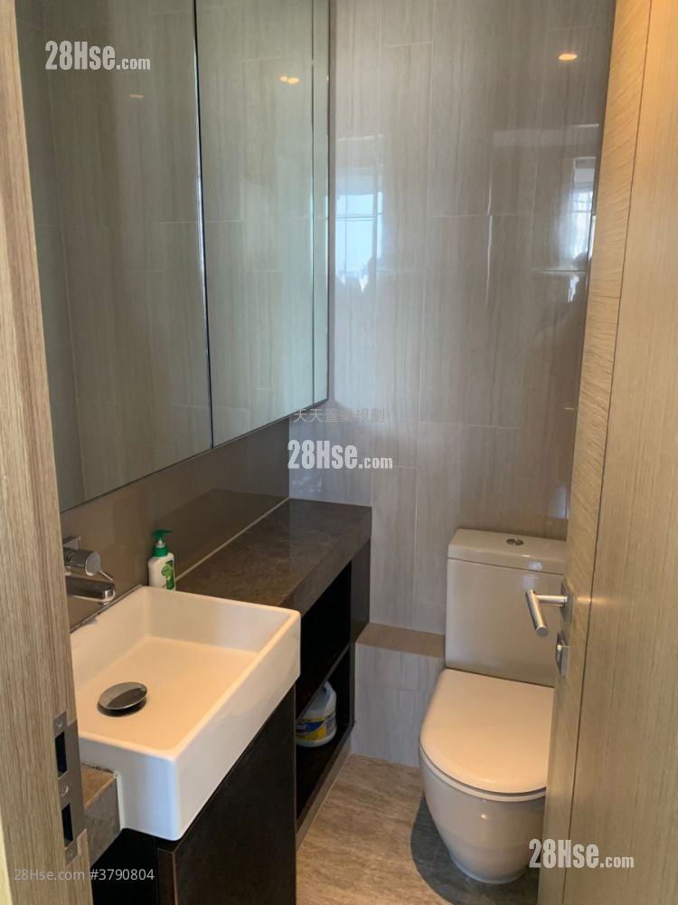 The Reach Sell 2 Bedrooms , 1 Bathroom 403 ft²