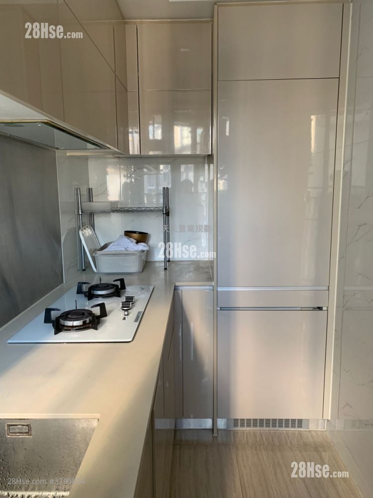 The Reach Sell 2 Bedrooms , 1 Bathroom 403 ft²