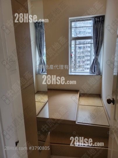 Tsuen King Garden Sell 2 Bedrooms , 1 Bathroom 380 ft²