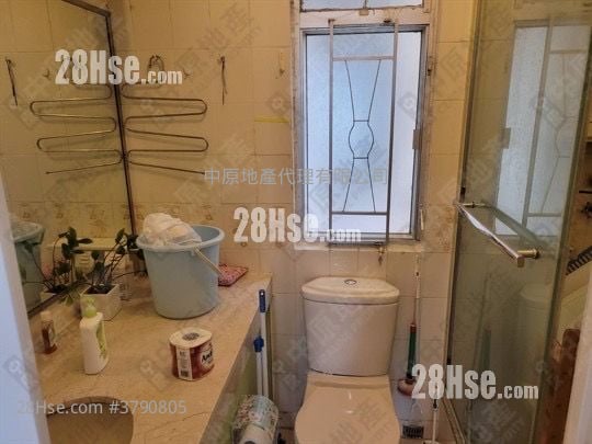 Tsuen King Garden Sell 2 Bedrooms , 1 Bathroom 380 ft²