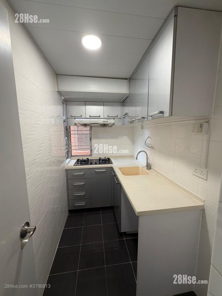 Amoy Gardens Sell 2 Bedrooms 470 ft²