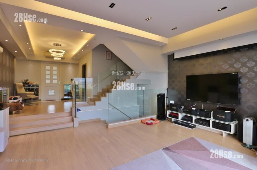 比华利山别墅 售盘 5+ 房 , 2 浴室 2,031 平方尺