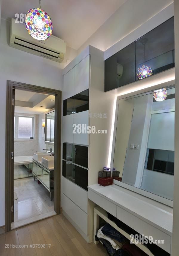 比华利山别墅 售盘 5+ 房 , 2 浴室 2,031 平方尺