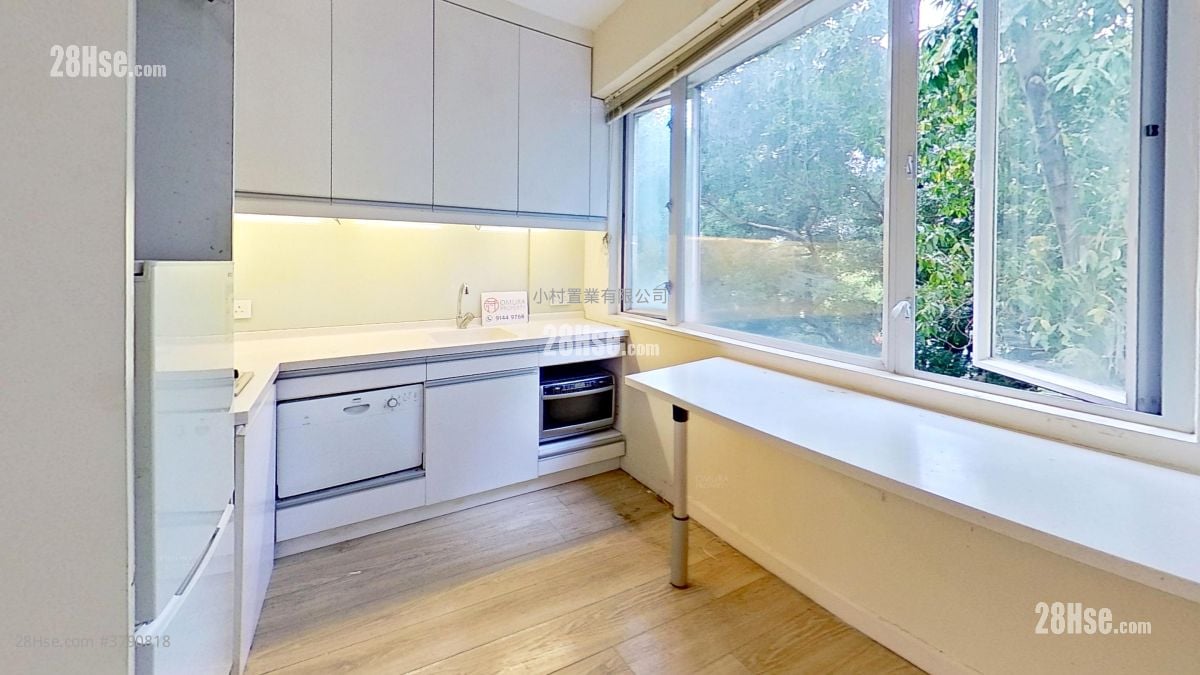 浴室: 水坑口街14-16号 租盘 1 房 , 1 浴室 401 平方尺