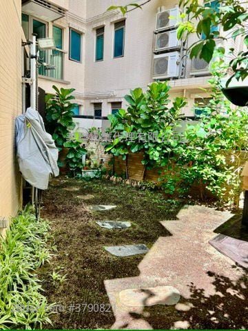 Mayfair By The Sea Rental 2 Bedrooms , 1 Bathroom 610 ft²