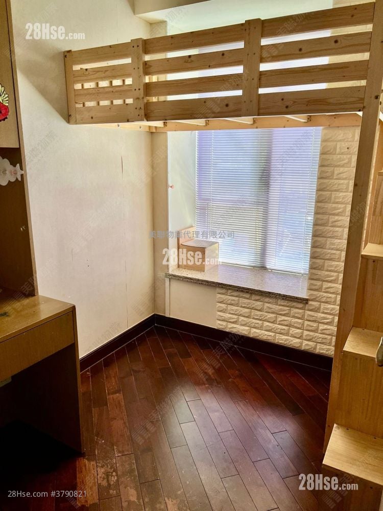 Mayfair By The Sea Rental 2 Bedrooms , 1 Bathroom 610 ft²