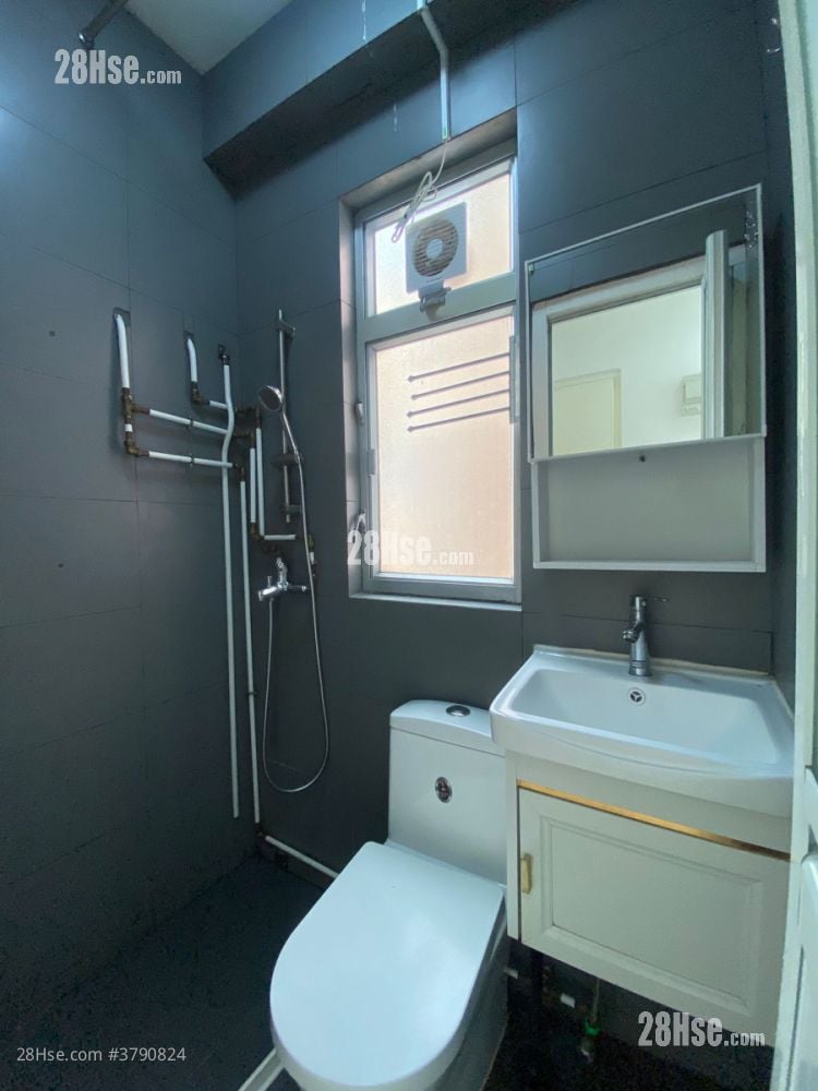 靖远楼 租盘 2 房 , 1 浴室 298 平方尺